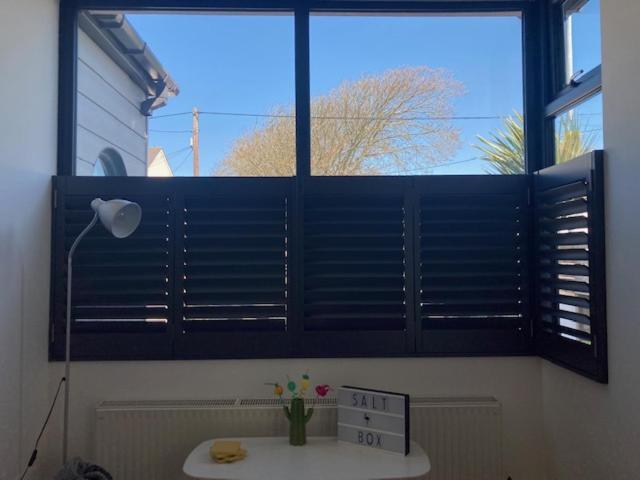 The Salt Box- Lovely Refurbished Annexe, Free Parking, Walk To Porth Beach. Saint Columb Minor Exterior photo